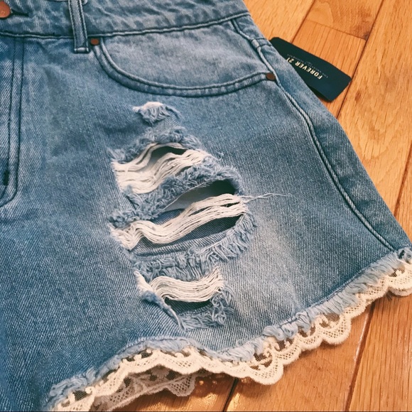 High Waisted Denim Shorts - Picture 3 of 4